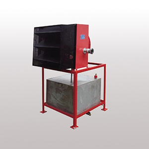 在設計高倍數泡沫滅火系統時，需要考慮哪些安全因素？